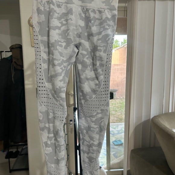 Violate the Dresscode camo leggings gray - Picture 4 of 5